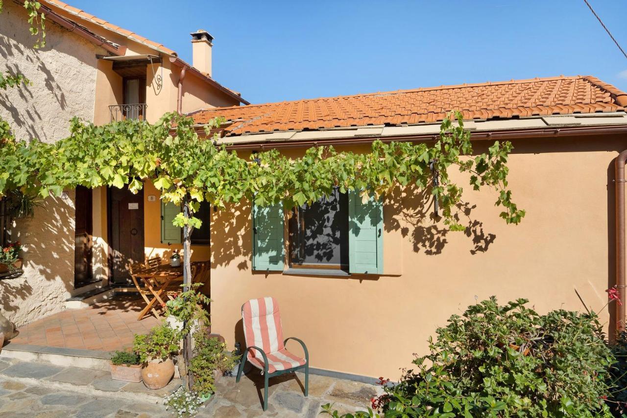 Casa Vittorina Villa Cesio Exterior photo